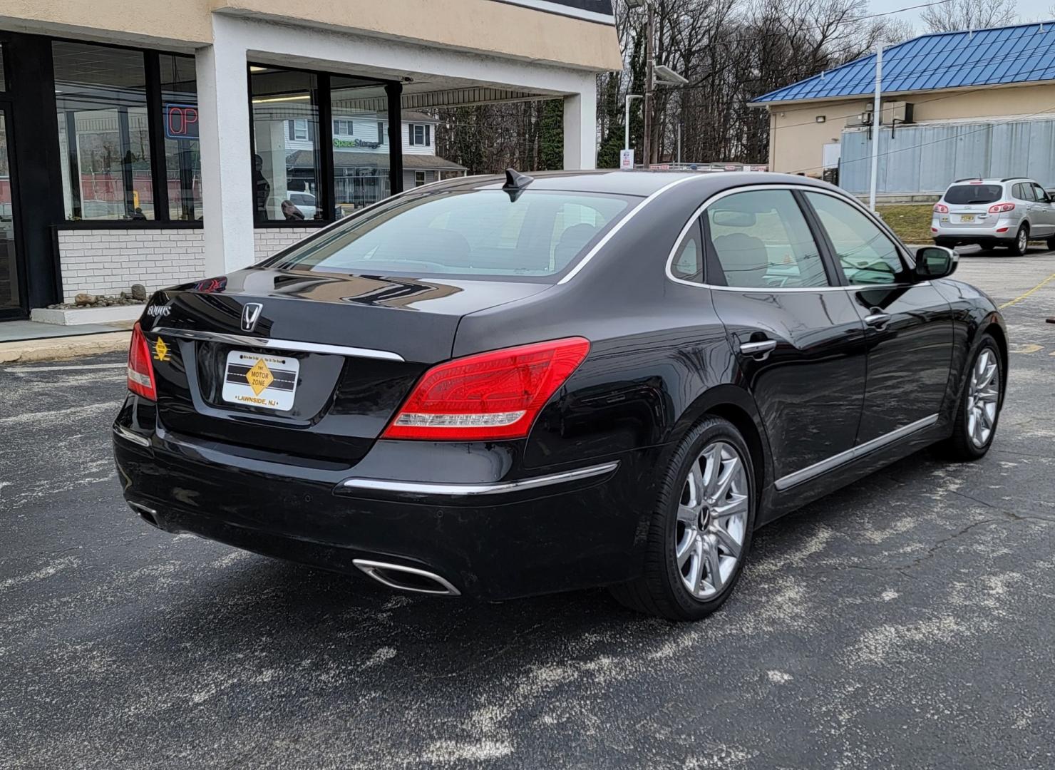 2011 BLACK /Black Leather Hyundai Equus 4dr Sdn Ultimate (KMHGH4JF5BU) with an V8, 4.6 Liter engine, Automatic transmission, located at 341 N White Horse Pike, Lawnside, NJ, 08045, (856) 262-9500, 39.855621, -75.027451 - ThIS 2011 Hyundai Equus comes standard with stability and traction control, antilock brakes, electronic seatbelt pre-tensioners, active front head restraints, a lane-departure warning system, front and rear parking sensors, a rearview camera, a driver-side knee airbag, front and rear side airbags, a - Photo#4